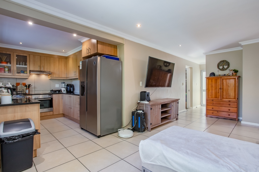 To Let 3 Bedroom Property for Rent in Boschenmeer Golf Country Estate Western Cape